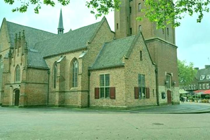 Ariana, 36 — Escort in Groot-Gelmen, Belgium