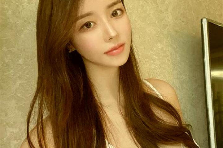 Ariana, 36 — Escort in Huabeitun, China