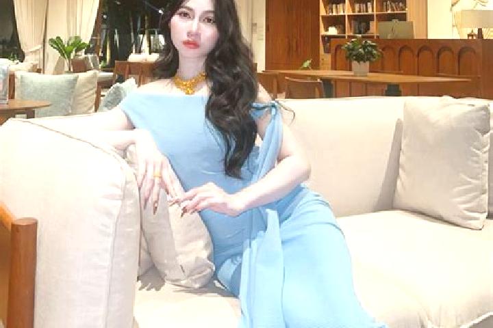 Ariana, 36 — Escort in Liye, China