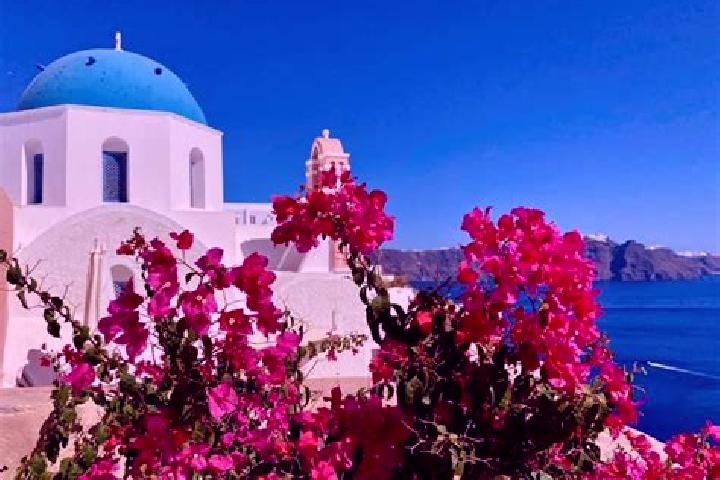 Ariana, 36 — Escort in Oia, Portugal