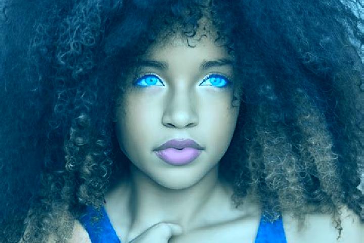 Ariana, 37, a black blue-eyed mixed companion based in Portao. Offering Dinner Date, Fetish, Duos, Massage. Available for incall and outcall, day and evening...
