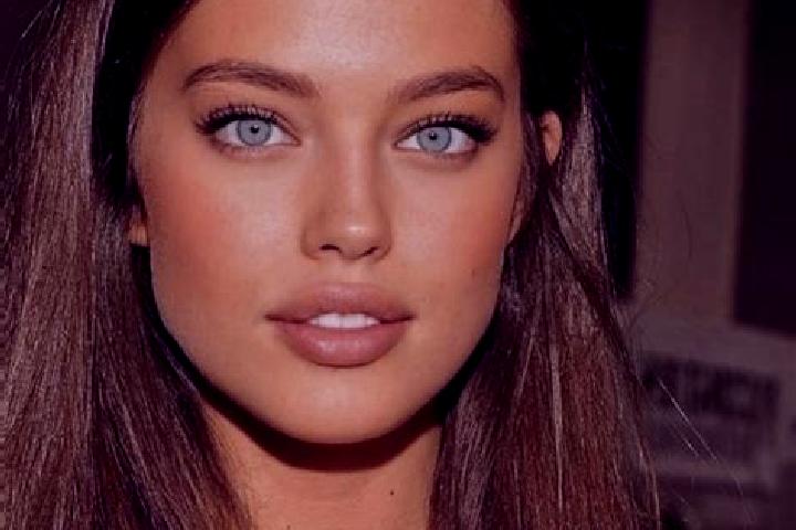Ariana, 37, a chestnut green-eyed mediterranean companion based in El Buzon. Offering Deep French Kissing, Prostate Massage, Erotic Massage, Roleplay, Dinner...