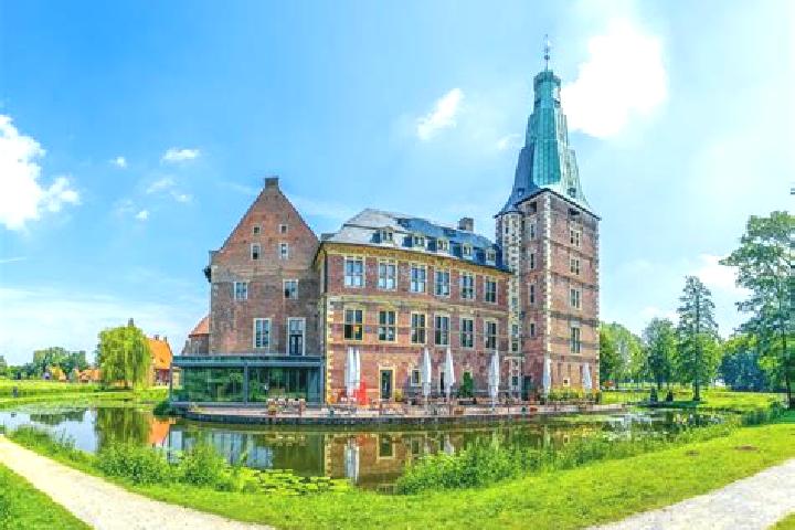 Ariana, 37 — Escort in Nachrodt-Wiblingwerde, Germany