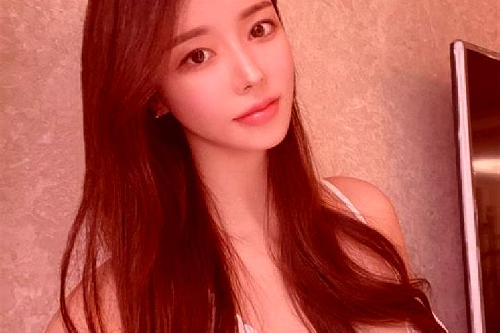 Ariana, 37 — Escort in Tianjiahe, China