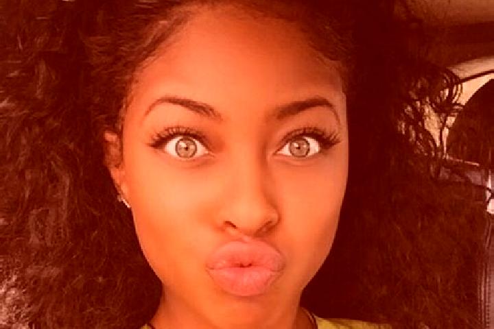Ariana, 38, a chestnut green-eyed ebony companion based in Gulou. Offering Party Girl, CIM, A-Level. Available for incall and outcall, day and evening dates.