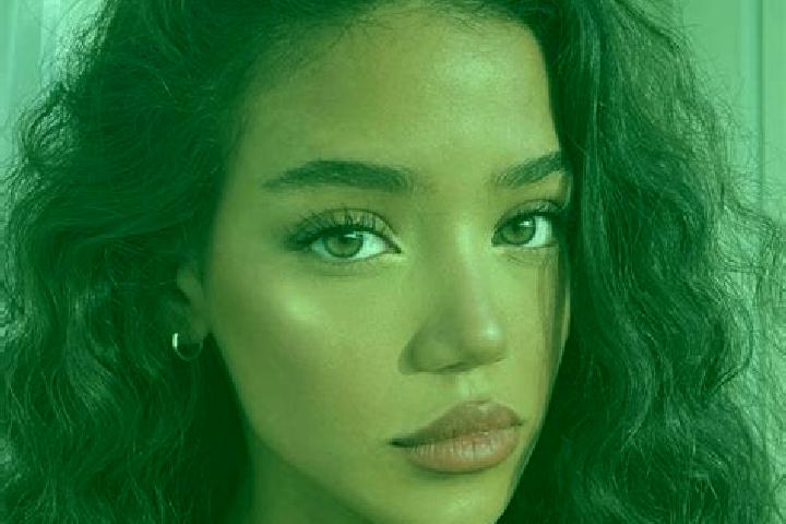 Ariana, 38, a red brown-eyed ebony companion based in Mambagatan. Offering 69, GFE, BDSM, Dinner Date. Available for incall and outcall, overnight bookings a...