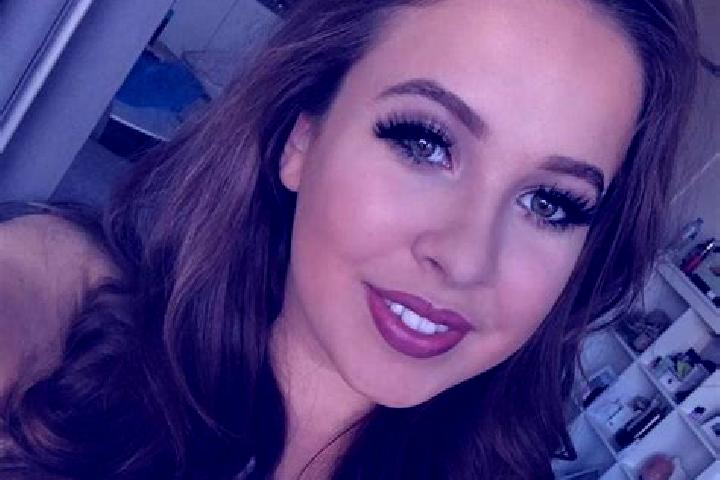 Ariana, 38, a red grey-eyed slavic companion based in Juvisy-sur-Orge. Offering Dinner Date, Deep French Kissing, Duos. Available for incall and outcall, day...