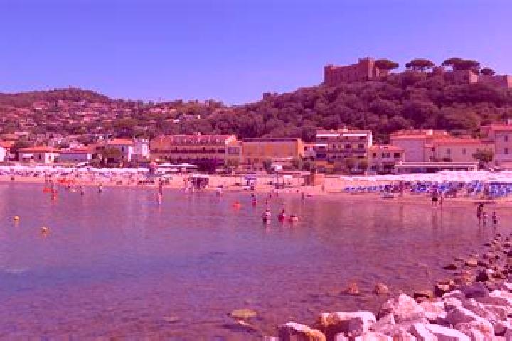 Ariana, 38 — Escort in Castiglione della Pescaia, Italy