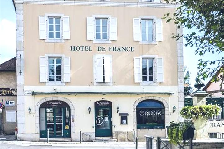 Ariana, 38 — Escort in Ferney-Voltaire, France
