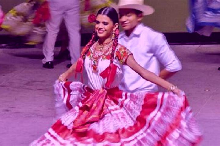 Ariana, 38 — Escort in Las Cruces de Cacahuatepec, Mexico