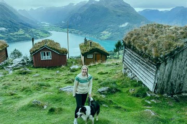 Ariana, 38 — Escort in Orstad, Norway