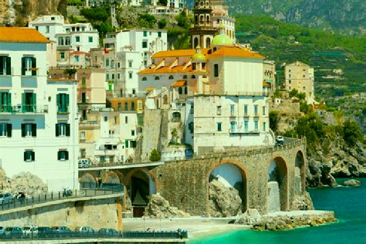 Ariana, 38 — Escort in Treville, Italy