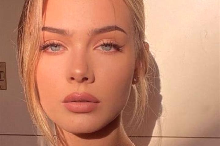 Ariana, 39, a black blue-eyed european companion based in Ombala yo Mungu. Offering GFE, A-Level, Party Girl, Deep French Kissing, BDSM. Available for incall...