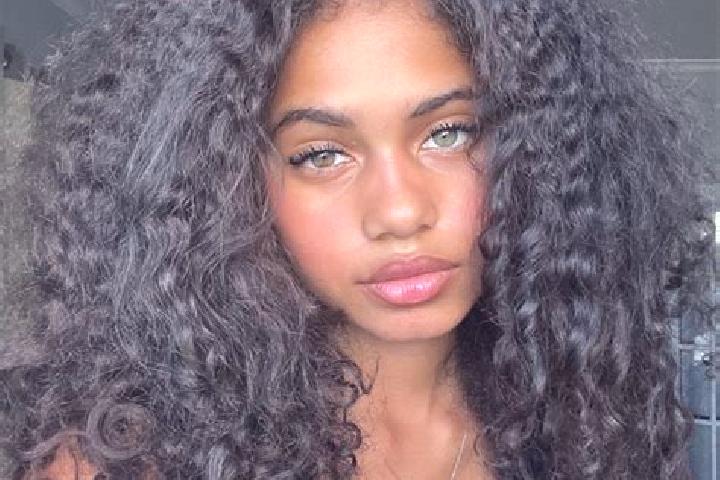 Ariana, 39, a black grey-eyed ebony companion based in Al Bayda . Offering A-Level, OWO, 69, Duos. Available for incall and outcall, day and evening dates.