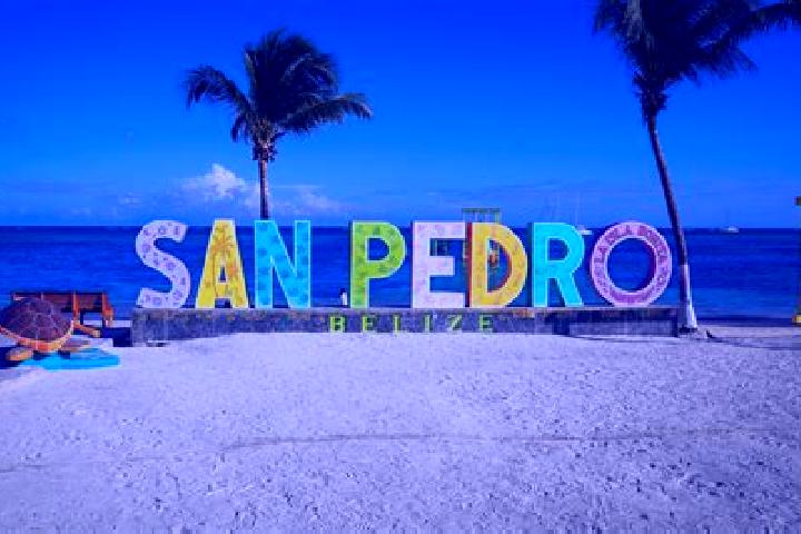 Ariana, 39, a black grey-eyed middle eastern companion based in San Pedro de Chunan. Offering Striptease, Massage, Prostate Massage, Couples. Available for i...