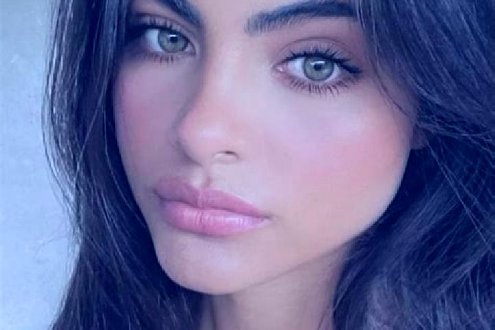 Ariana, 39, a black hazel-eyed latina companion based in Mount Pocono. Offering Party Girl, CIM, Duos, Tantra. Available for incall and outcall, overnight bo...