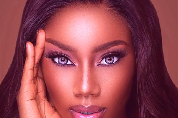 Ariana, 39, a chestnut blue-eyed ebony companion based in Zalas. Offering Massage, Dinner Date, GFE. Available for incall and outcall, overnight bookings ava...