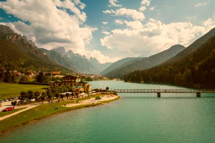 Ariana, 39 — Escort in Auronzo, Italy
