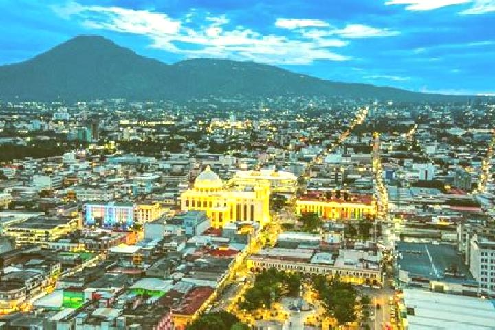 Ariana, 39 — Escort in San Salvador, Mexico