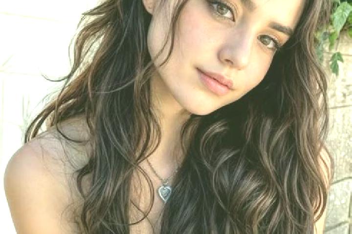 Aubrey, 20, a auburn hazel-eyed caribbean companion based in Casalmaggiore. Offering Deep French Kissing, OWO, Travel Companion, Tantra. Available for incall...