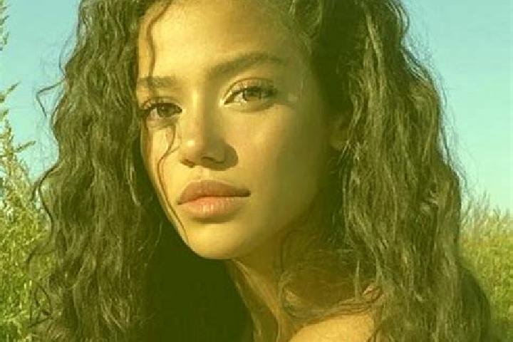 Aubrey, 20, a black grey-eyed latina companion based in Long Coc. Offering Party Girl, Tantra. Available for incall and outcall, day and evening dates.
