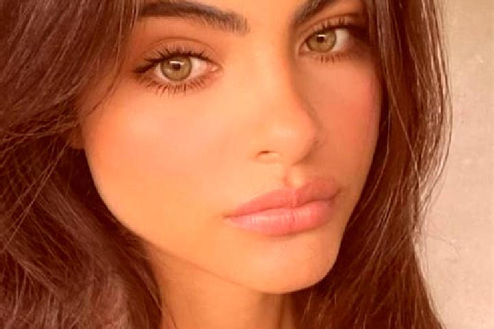 Aubrey, 20, a brunette green-eyed latina companion based in Cizer. Offering Girlfriend Experience, Party Girl, Roleplay. Available for incall and outcall, da...