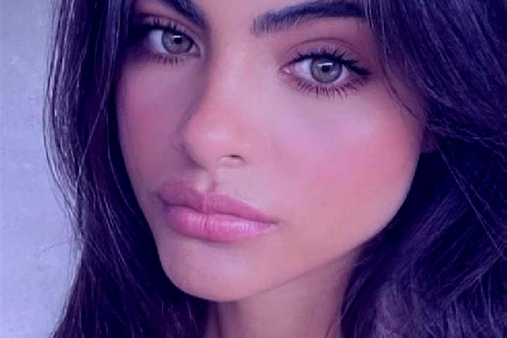 Aubrey, 20, a chestnut dark-eyed indian companion based in Hreyhove. Offering Couples, Duos, Domination, Fetish. Available for incall and outcall, overnight ...