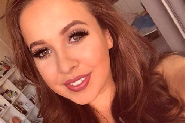 Aubrey, 20, a red grey-eyed latina companion based in Noyal-sur-Brutz. Offering Overnight, Party Girl, Striptease, Fetish. Available for incall and outcall, ...