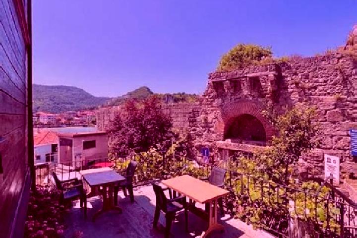 Aubrey, 20 — Escort in Guezelcehisar, Turkey