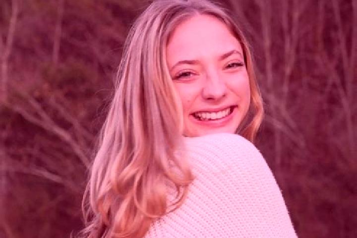 Aubrey, 20 — Escort in Hendersonville, United States