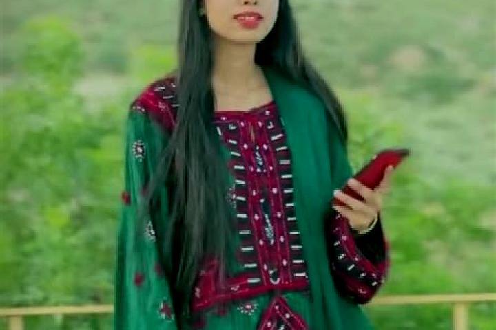 Aubrey, 20 — Escort in Siah Baz, Iran