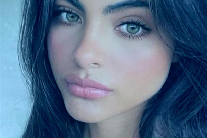 Aubrey, 21, a chestnut green-eyed indian companion based in Kostry. Offering Girlfriend Experience, CIM, Travel Companion. Available for incall and outcall, ...