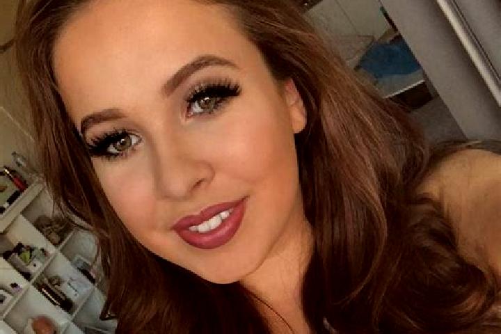 Aubrey, 21, a red dark-eyed slavic companion based in Raveo. Offering Striptease, Travel Companion, Party Girl. Available for incall and outcall, overnight b...