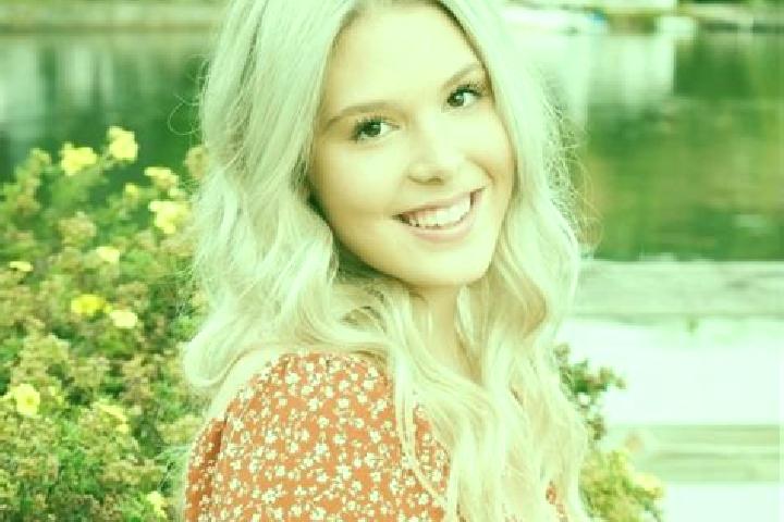 Aubrey, 21 — Escort in Laconia, United States