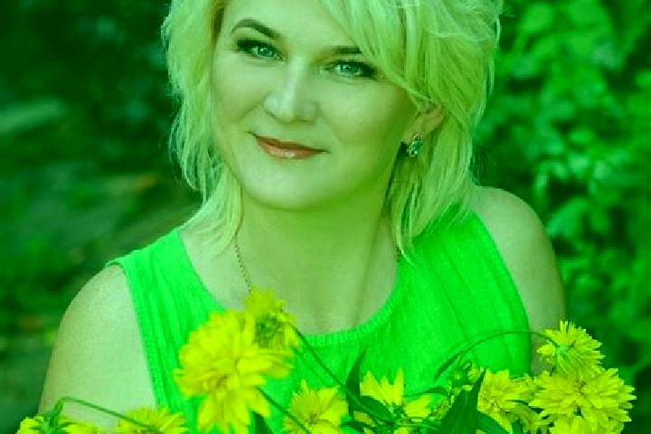 Aubrey, 21 — Escort in Nadvirna, Ukraine