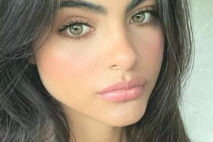Aubrey, 22, a black hazel-eyed european companion based in Chaunaca. Offering Dinner Date, A-Level, 69. Available for incall and outcall, overnight bookings ...