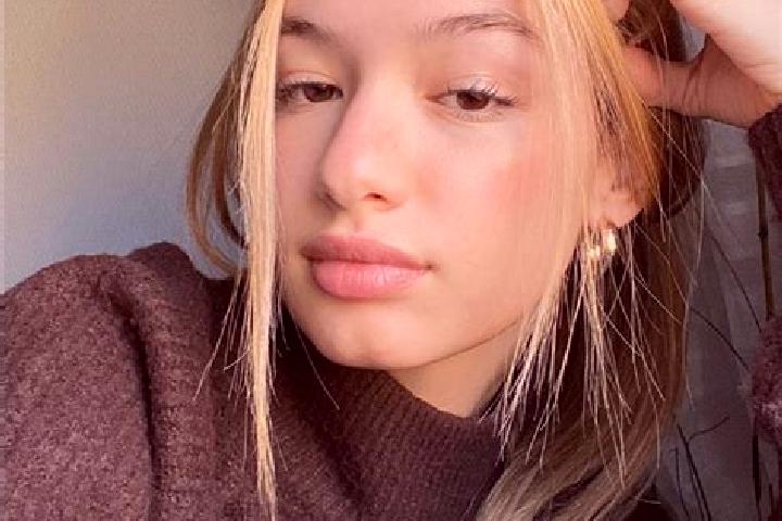 Aubrey, 22, a blonde brown-eyed mediterranean companion based in Cutelinho. Offering Erotic Massage, Prostate Massage, Couples. Available for incall and outc...