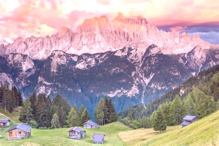 Aubrey, 22 — Escort in Alleghe, Italy