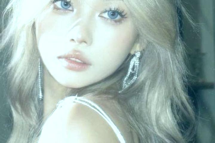 Aubrey, 23, a blonde grey-eyed asian companion based in Creuzburg. Offering Striptease, Dinner Date, OWO. Available for incall and outcall, day and evening d...