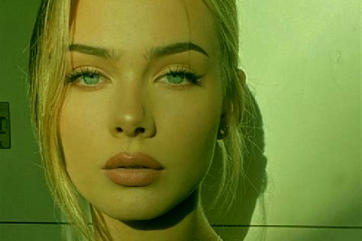 Aubrey, 23, a chestnut blue-eyed european companion based in Ostrov nad Oslavou. Offering A-Level, Dinner Date, Party Girl, Erotic Massage. Available for inc...