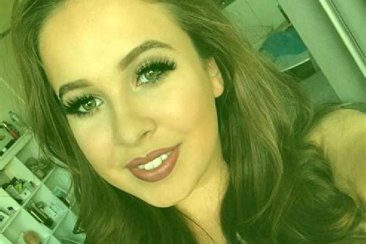 Aubrey, 23, a chestnut brown-eyed caucasian companion based in Highways. Offering GFE, Dinner Date, Overnight, Party Girl. Available for incall and outcall, ...
