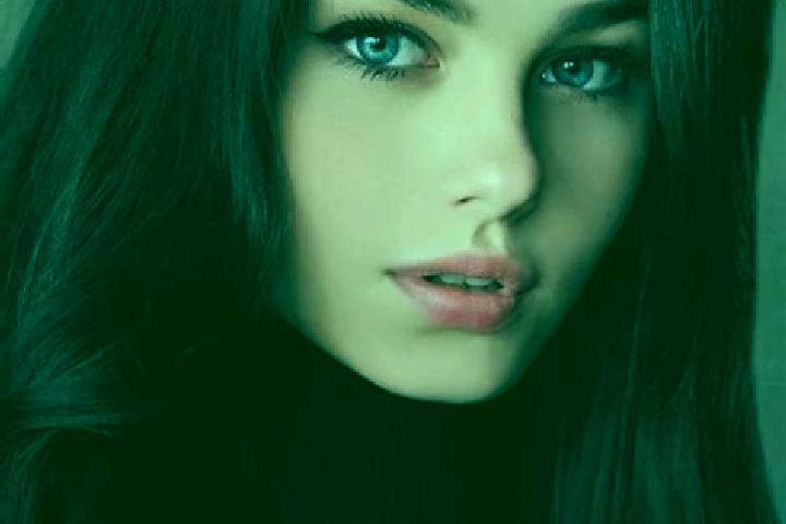 Aubrey, 23, a red dark-eyed slavic companion based in East Hills. Offering Dinner Date, Overnight, Girlfriend Experience, Domination, Tantra. Available for i...