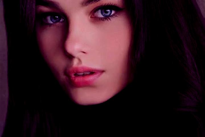 Aubrey, 23, a red dark-eyed slavic companion based in Mesa del Tirador. Offering Dinner Date, GFE, Tantra, Travel Companion, 69. Available for incall and out...