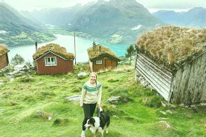 Aubrey, 23 — Escort in Batnfjordsora, Norway