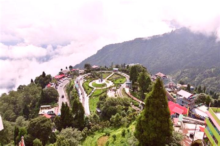 Aubrey, 23 — Escort in Haflong, India
