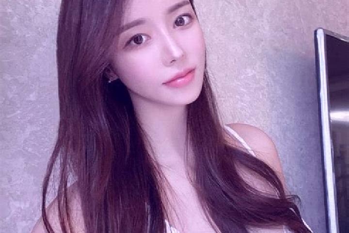 Aubrey, 23 — Escort in Luokou, China