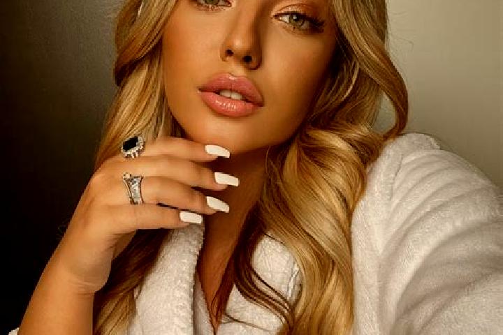 Aubrey, 23 — Escort in Vyry, Ukraine