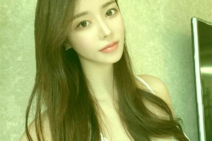 Aubrey, 23 — Escort in Zuofang, China