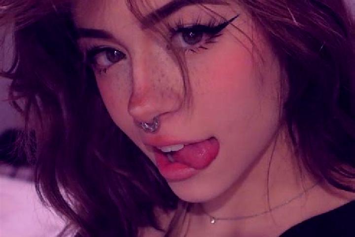 Aubrey, 24, a chestnut dark-eyed latina companion based in Kunvald. Offering OWO, A-Level, Party Girl. Available for incall and outcall, overnight bookings a...