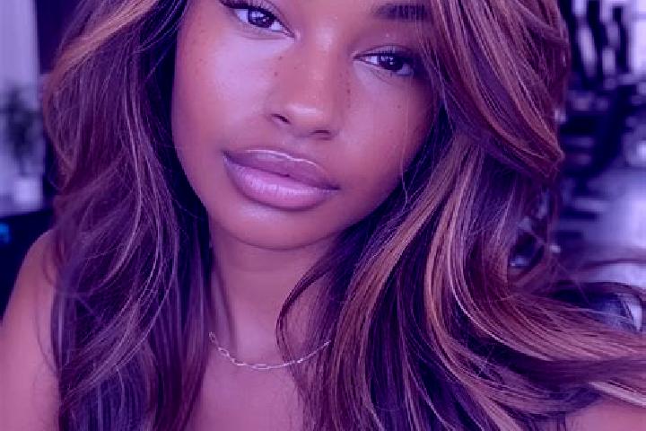 Aubrey, 24, a dark blonde brown-eyed european companion based in Didable. Offering Overnight, A-Level, Travel Companion. Available for incall and outcall, ov...